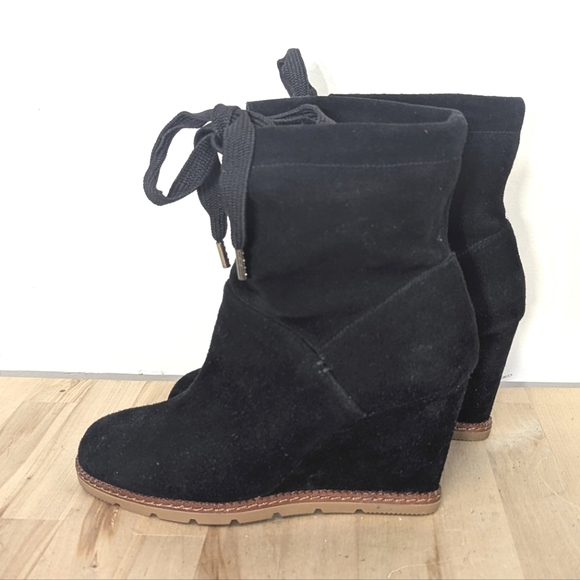 Kate Spade Black Suede Wedge Ankle Boots 6.5 Drawstring Saunders Fall Designer - Picture 1 of 8